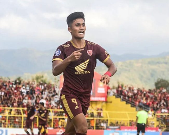 Foto Pemain Sepak Bola Mengungkap Cerita di Balik Setiap Gambar